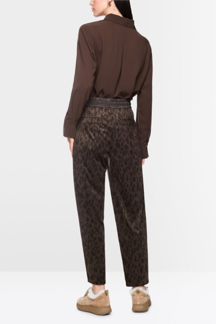 Pantalon Ranchi imprimé léopard à taille élastique vue de face pour femme Marc Cain