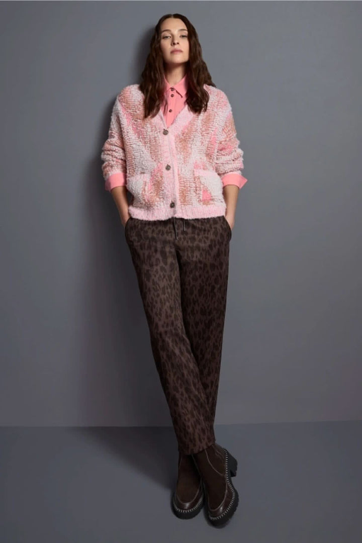 Pantalon Ranchi à imprimé léopard et taille élastique vue de face pour femme Marc Cain