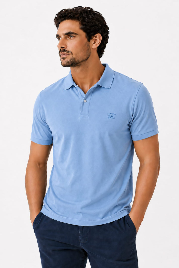 Vue de face polo extensible à manches courtes Lief Horsens pour homme vert avec logo sur poitrine - Valérie Simon