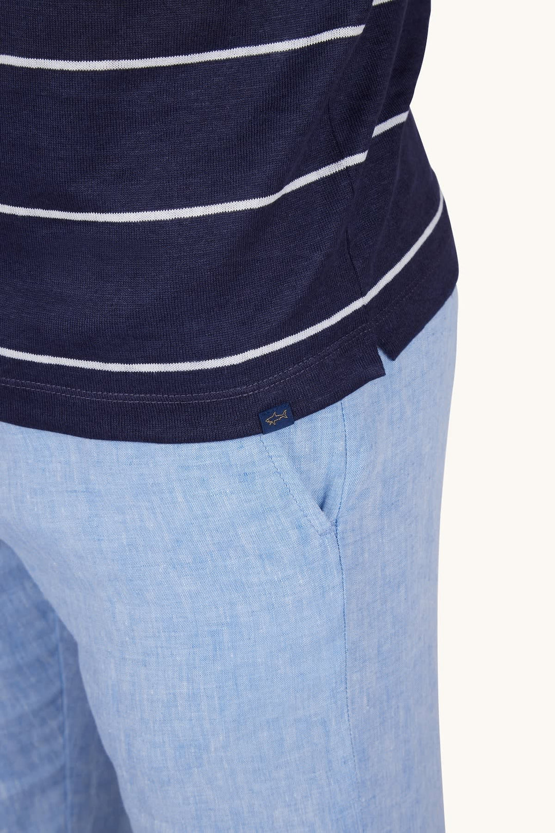 Vue de face polo rayé Paul and Shark pour homme bleu marine et blanc - Valérie Simon