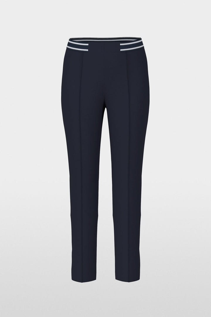 Pantalon SYDNEY slim noir avec détails marqués, alliant élégance formelle et engagement durable.