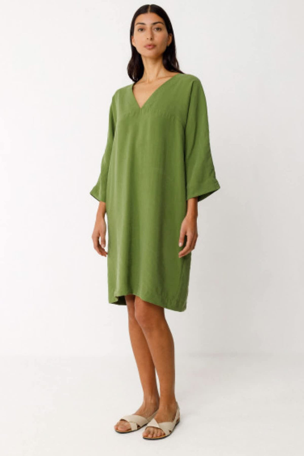 Front view of the NIKOLE orange SKFK flowing short dress for women - Valérie Simon