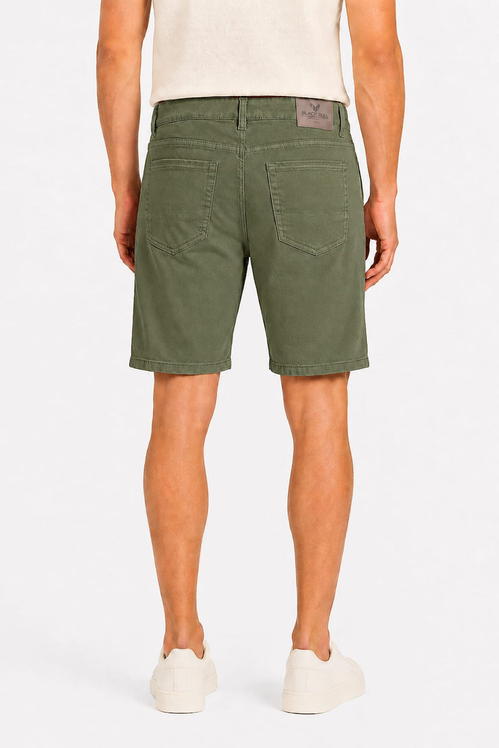 Vue de dos short cinq poches Black Bull pour homme beige - Valérie Simon