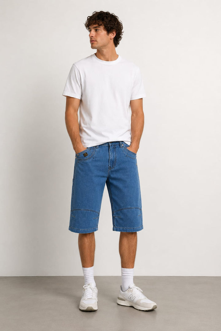 Side view of Black Bull men&