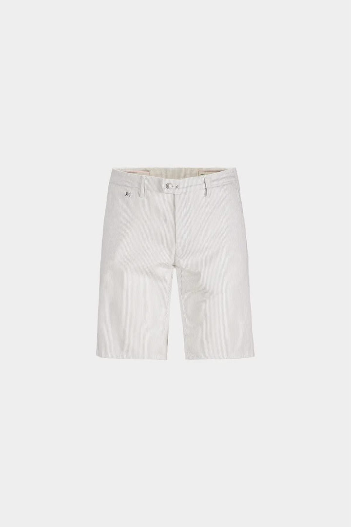 Front view of Tramarossa men&