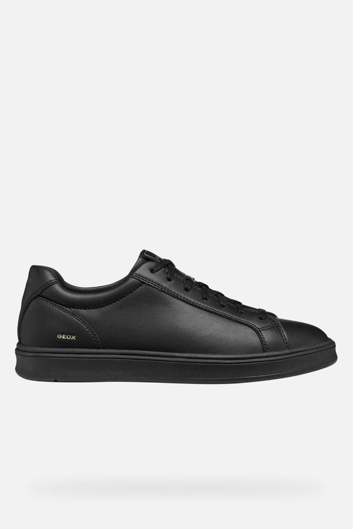 Vue latérale sneakers en cuir Geox pour homme noir avec détails lacets et perforations - Valérie Simon