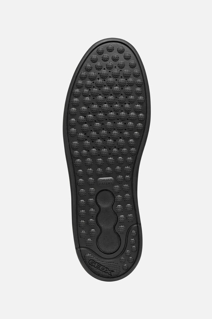 Vue de côté sneaker Geox en cuir noir à lacets pour homme avec détails perforés - Valérie Simon