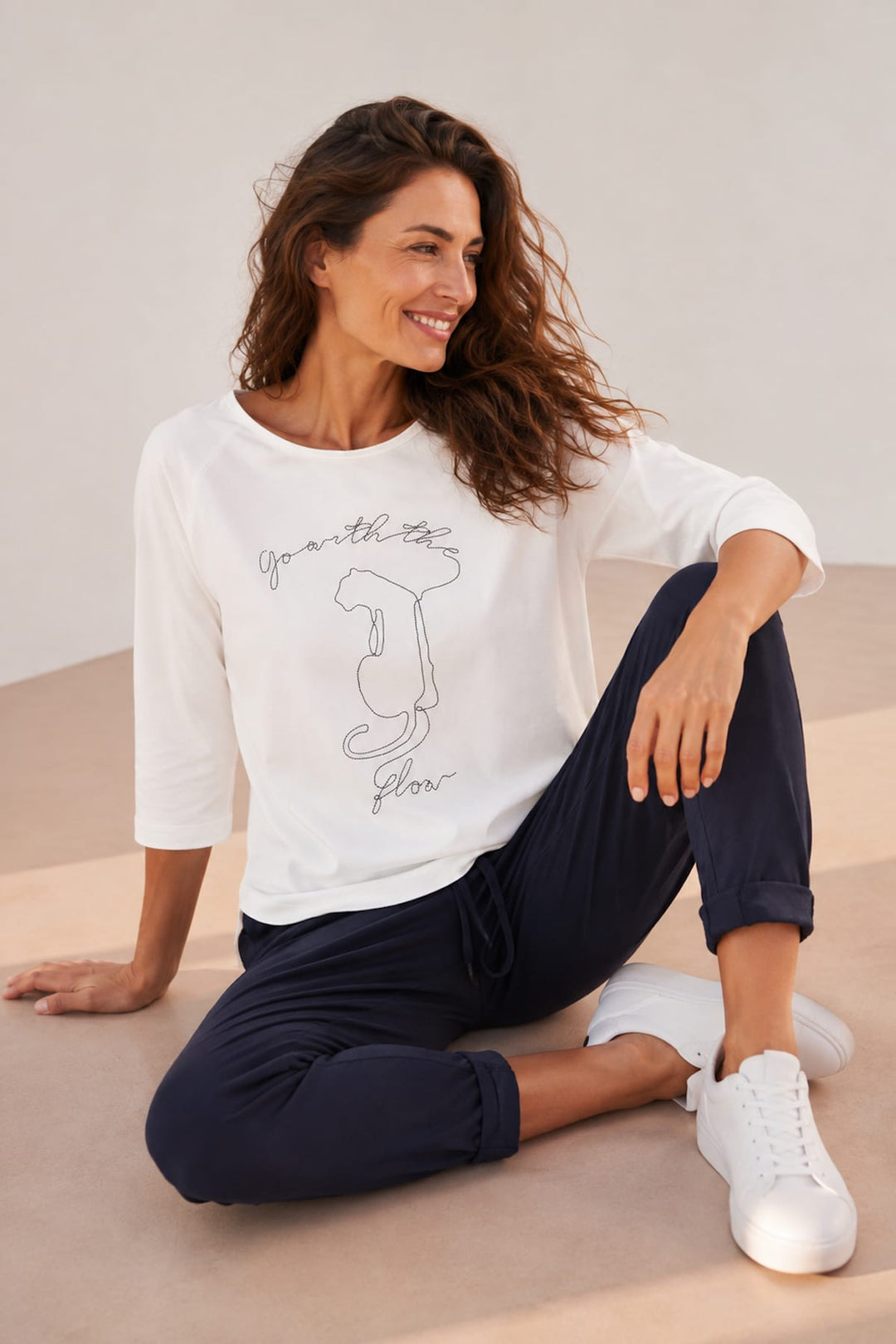 T-shirt à manches trois-quarts avec motif brodé vue de face pour femme kennys