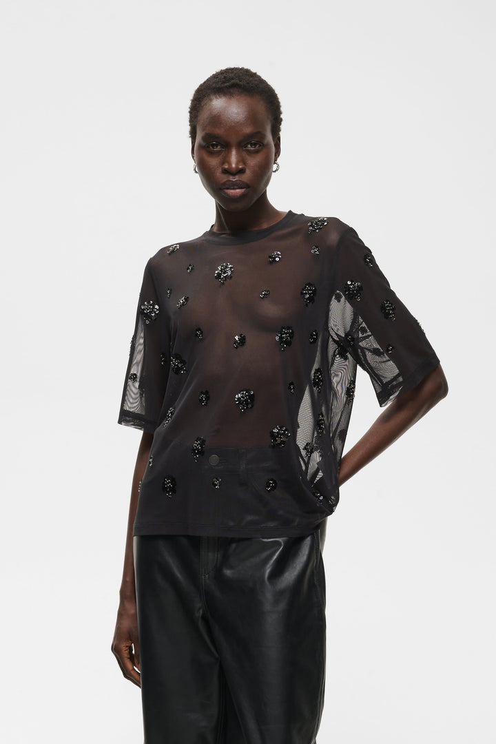 T-shirt Bami noir en tulle transparent à sequins floraux vue de face pour femme Inwear