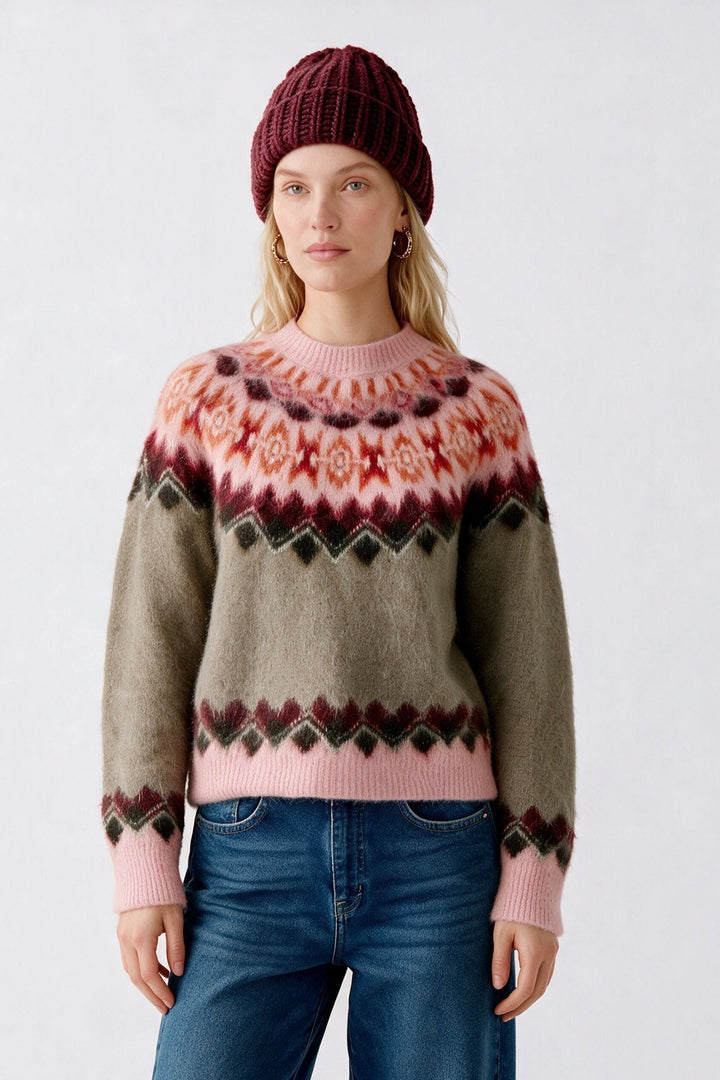 Tuque en tricot côtelé à revers vue de face pour femme Oui