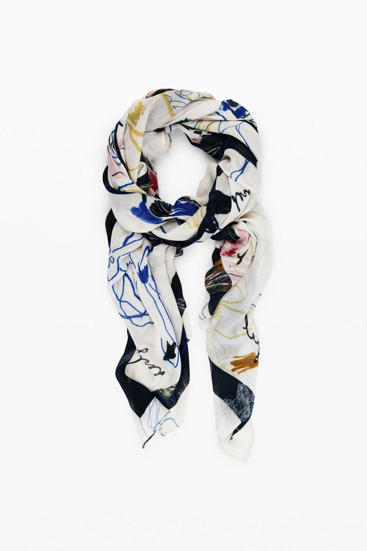 Foulard illustré en tissu fluide avec motifs floraux et traits colorés, idéal pour rehausser une tenue.