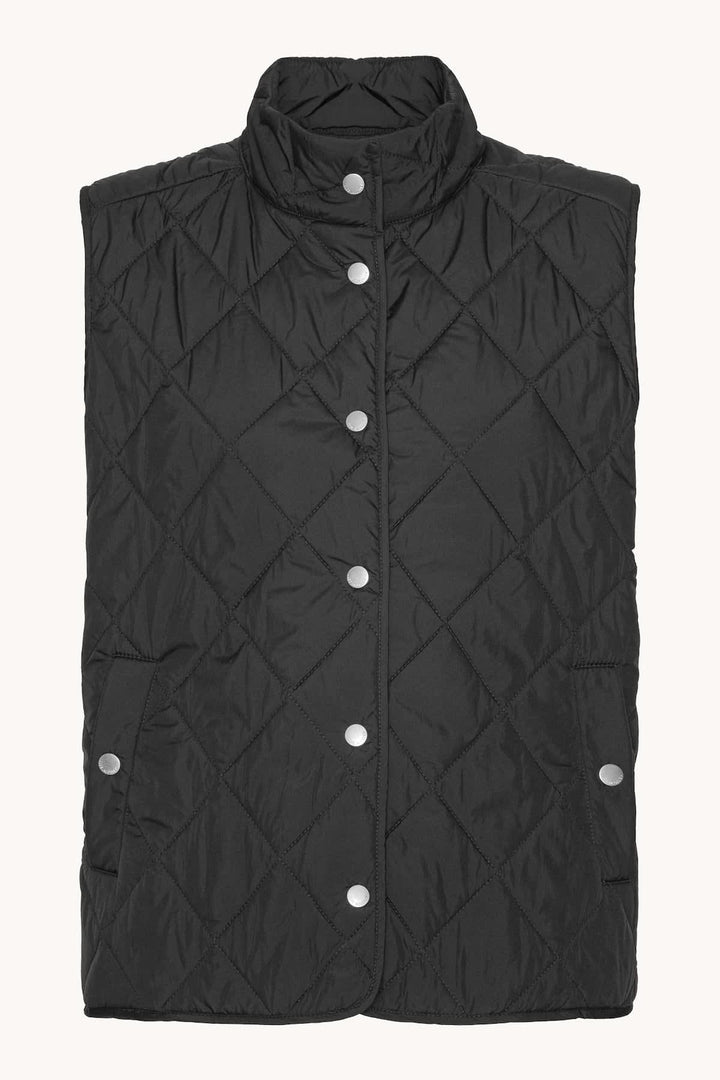 Front view of the Ilse Jacobsen women&