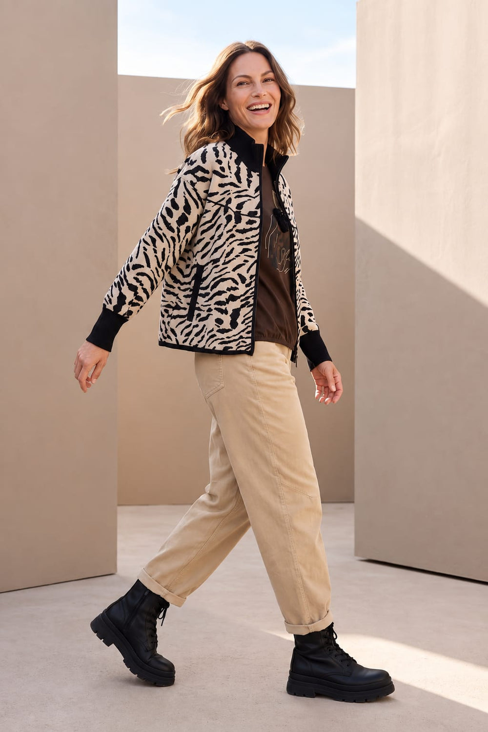 Women's Kennys animal print zip-up jacket
