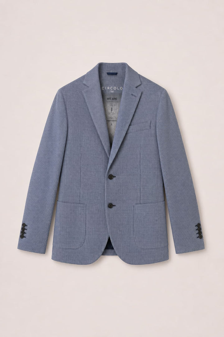 Front view of the Circolo men&