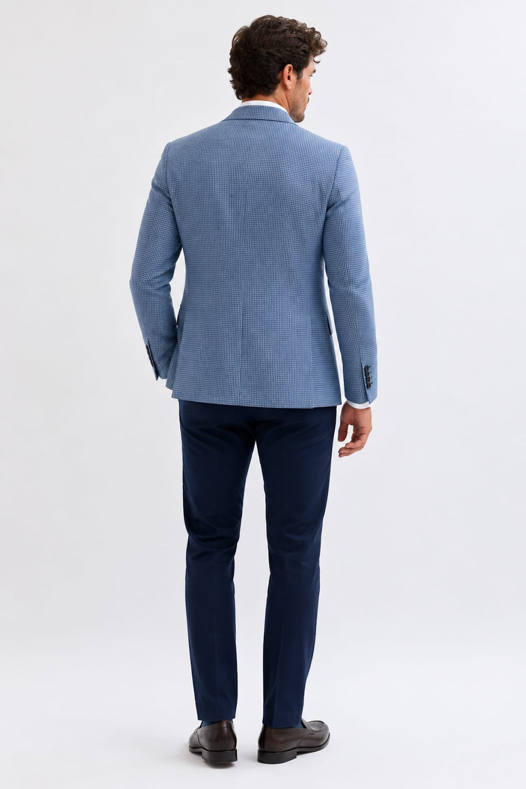 Front view of the Lief Horsens gray men&