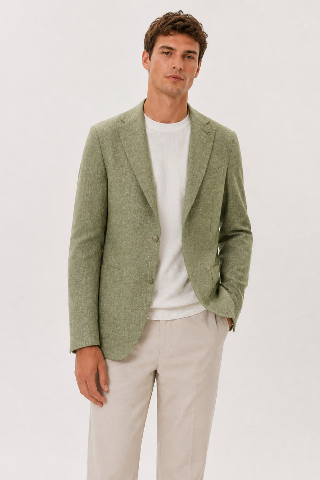 Side view of a beige Tagliatore men&