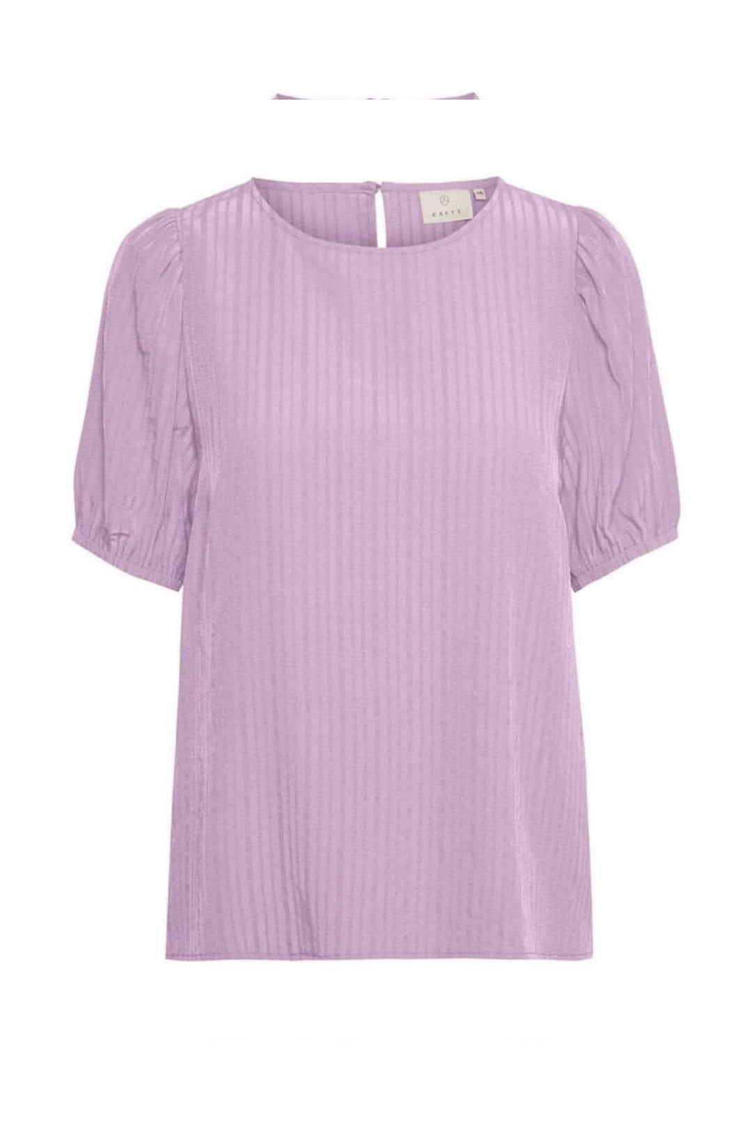 Blouse Silvia en lilas avec manches bouffantes, parfaite pour un look décontracté et élégant.