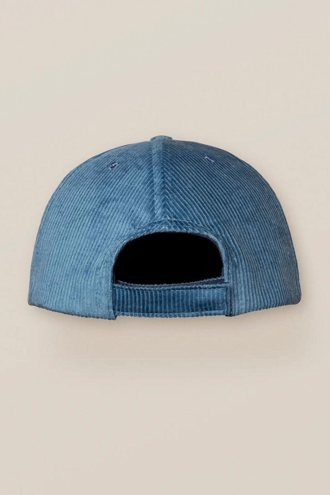 Casquette baseball en velours côtelé bleu "teal" vue de dos, avec boucle réglable.