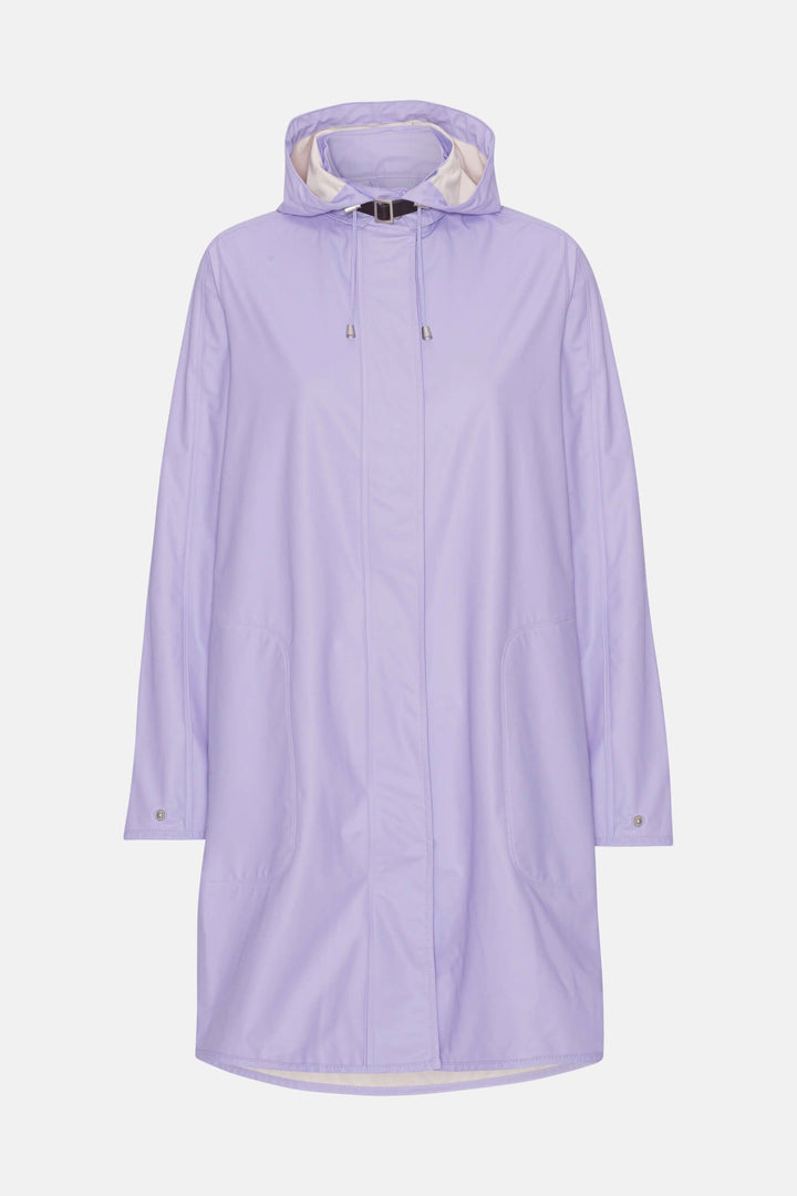 Imperméable féminin léger à capuche détachable en couleur lavande, avec poches latérales et fermeture à glissière.