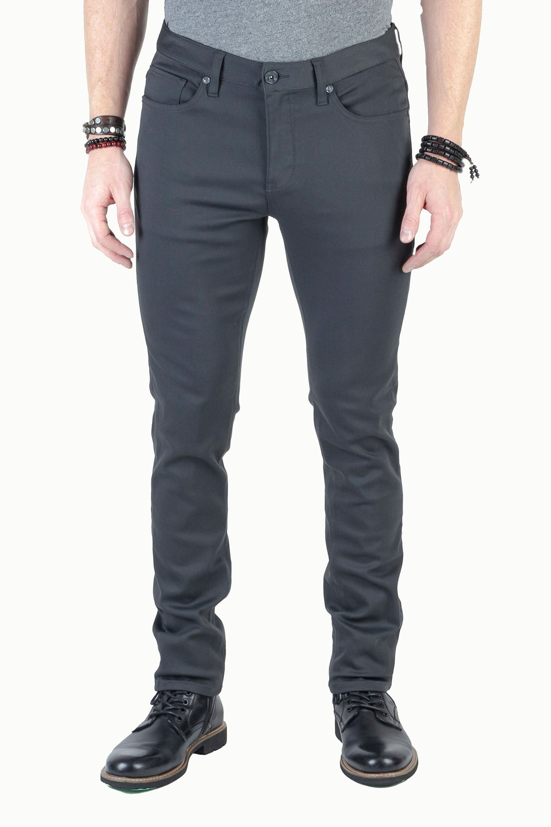 Jean Blade Infinite Grey pour hommes, flexible et durable, avec technologie de verrouillage des couleurs.