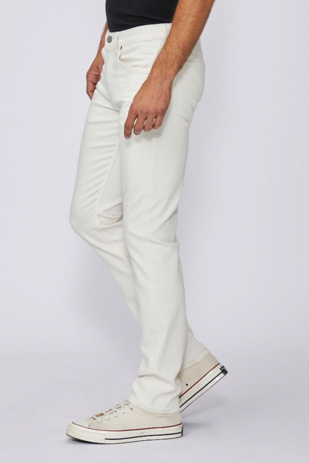 Jean Lennox Ice pearl, coupe slim ajustée, couleur blanc cassé, style moderne et confortable.