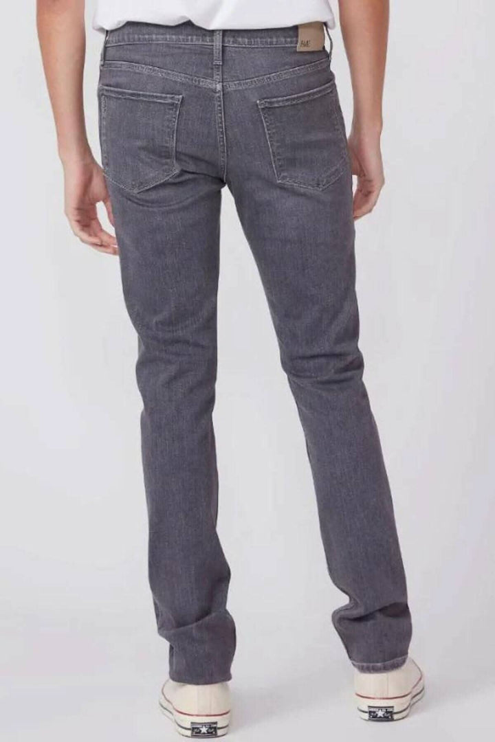 Jeans cintrés Lennox Mickells en délavage gris moyen, vue arrière, confort quotidien, taille 10, entrejambe 33.