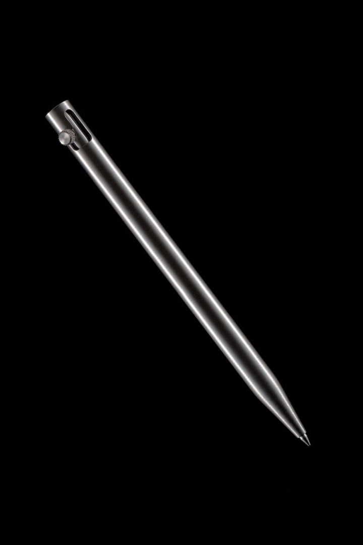 Stylo moderne en métal solide, sans plastique, avec un design impeccable et une recharge d&