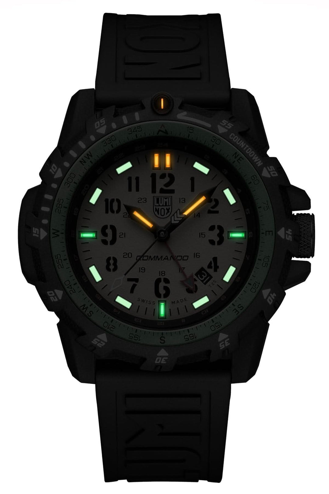 Montre Commando Raider 3321 Luminox avec affichage lumineux et boîtier noir robuste, idéale pour la plongée.