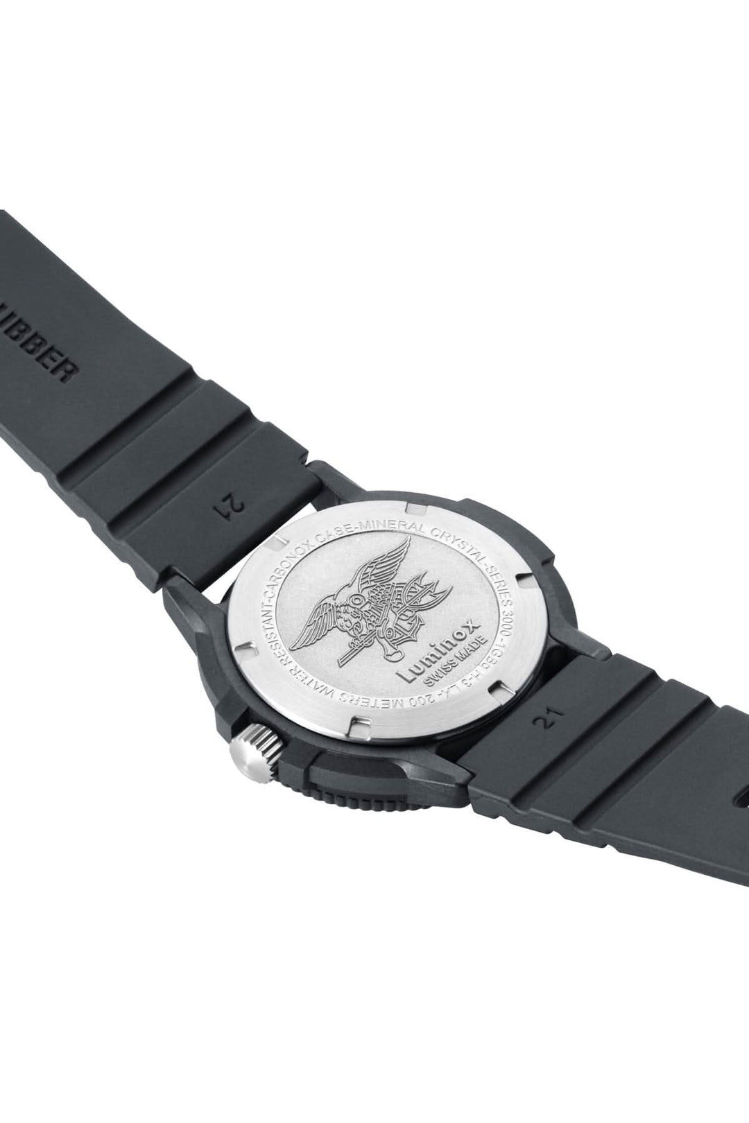 Montre Luminox Navy SEAL 3003.EVO avec bracelet en caoutchouc et fond gravé, design robuste et étanche.