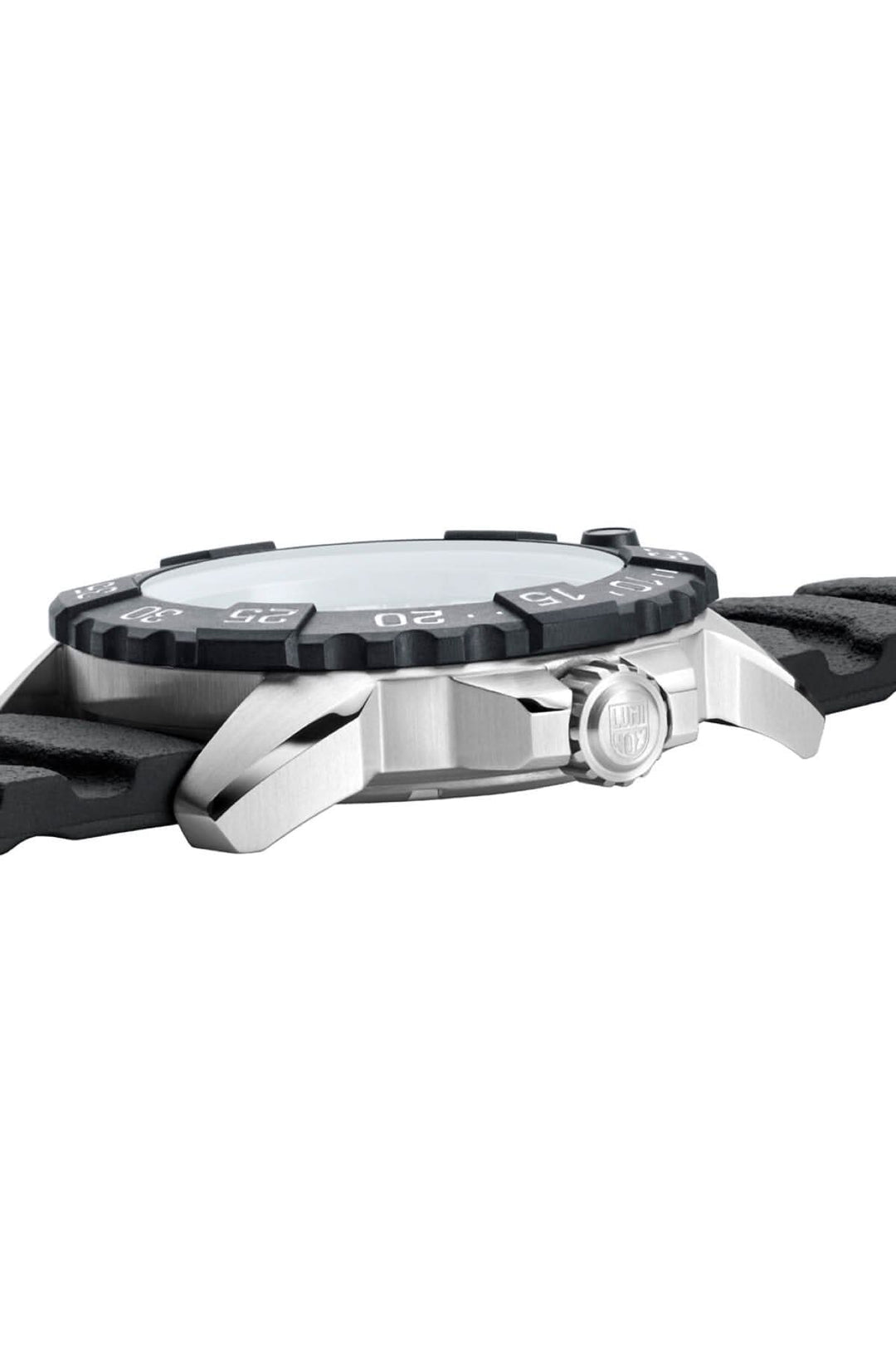 Profil de la montre Navy Seal Steel 3251.CB en acier inoxydable avec couronne et bracelet en caoutchouc.