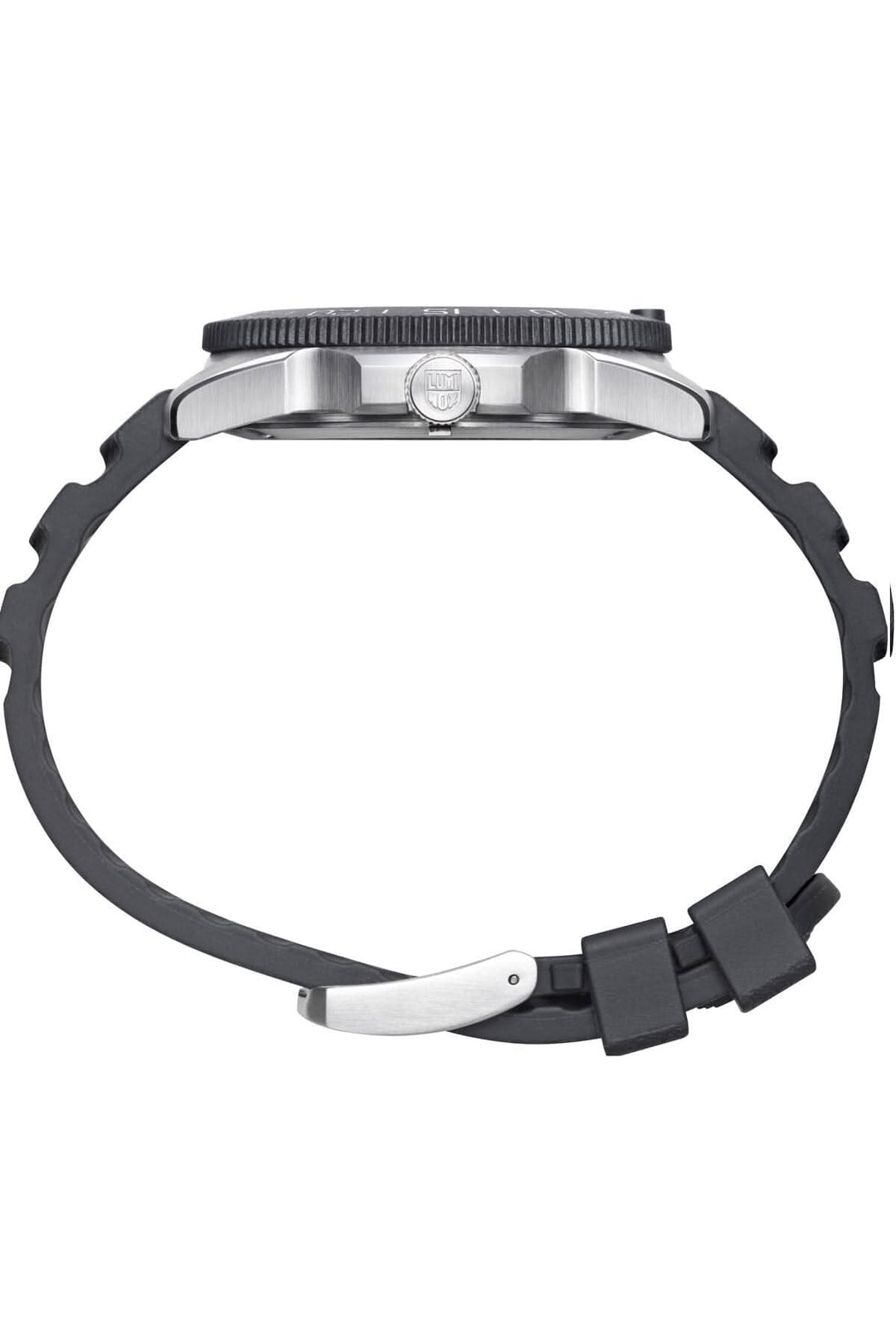 Montre Pacific Diver 3135 vue latérale, boîtier en acier inoxydable et bracelet en caoutchouc noir.