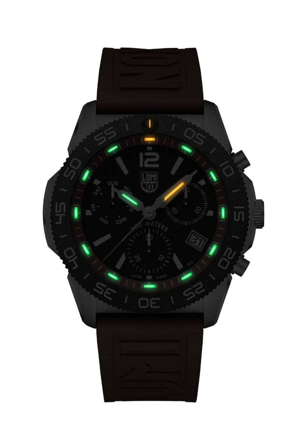 Montre Pacific Diver 3155, boîtier en acier, lunette en CARBONOX™, bracelet en caoutchouc, lumineuse, design moderne.