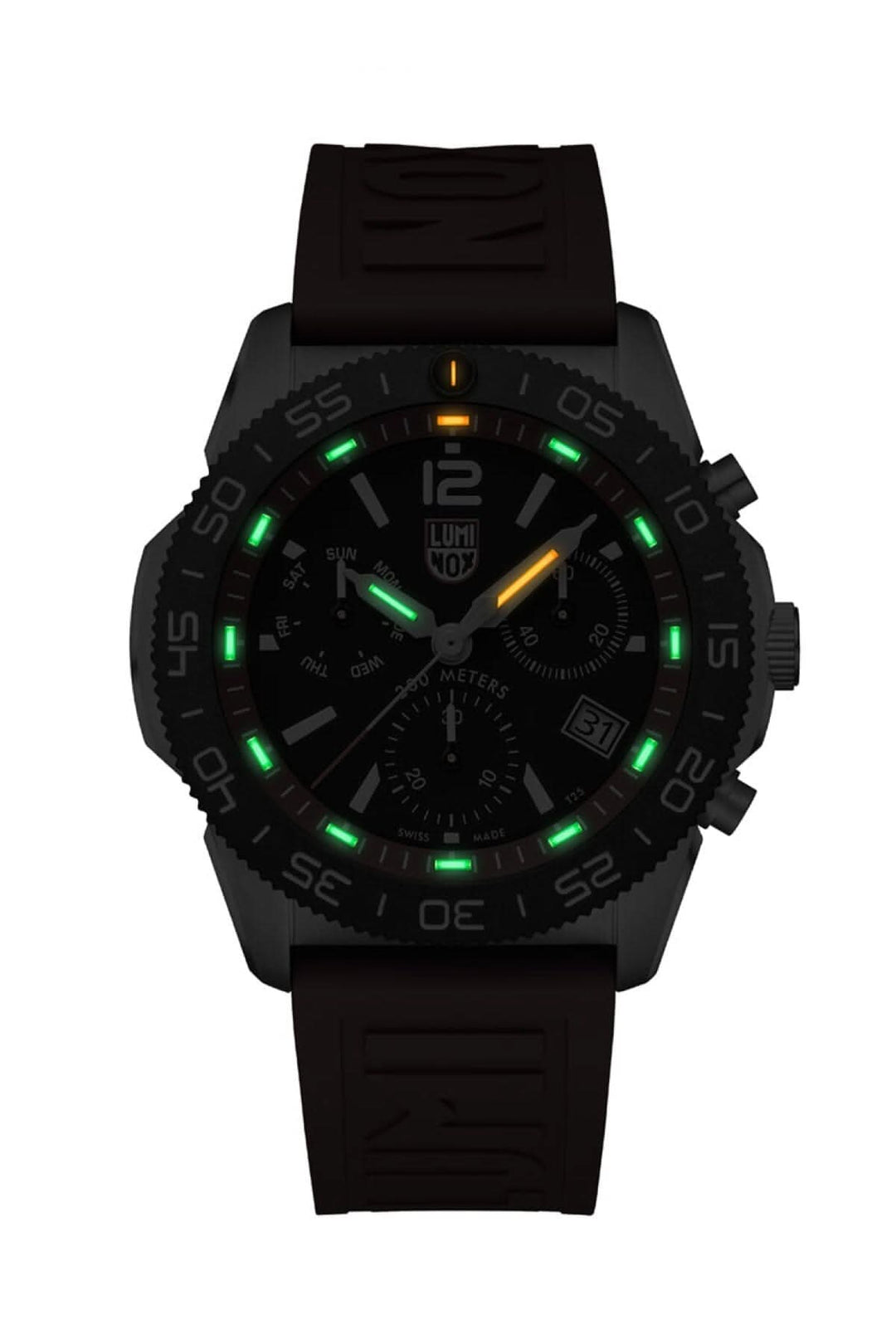 Montre Pacific Diver 3155, boîtier en acier, lunette en CARBONOX™, bracelet en caoutchouc, lumineuse, design moderne.