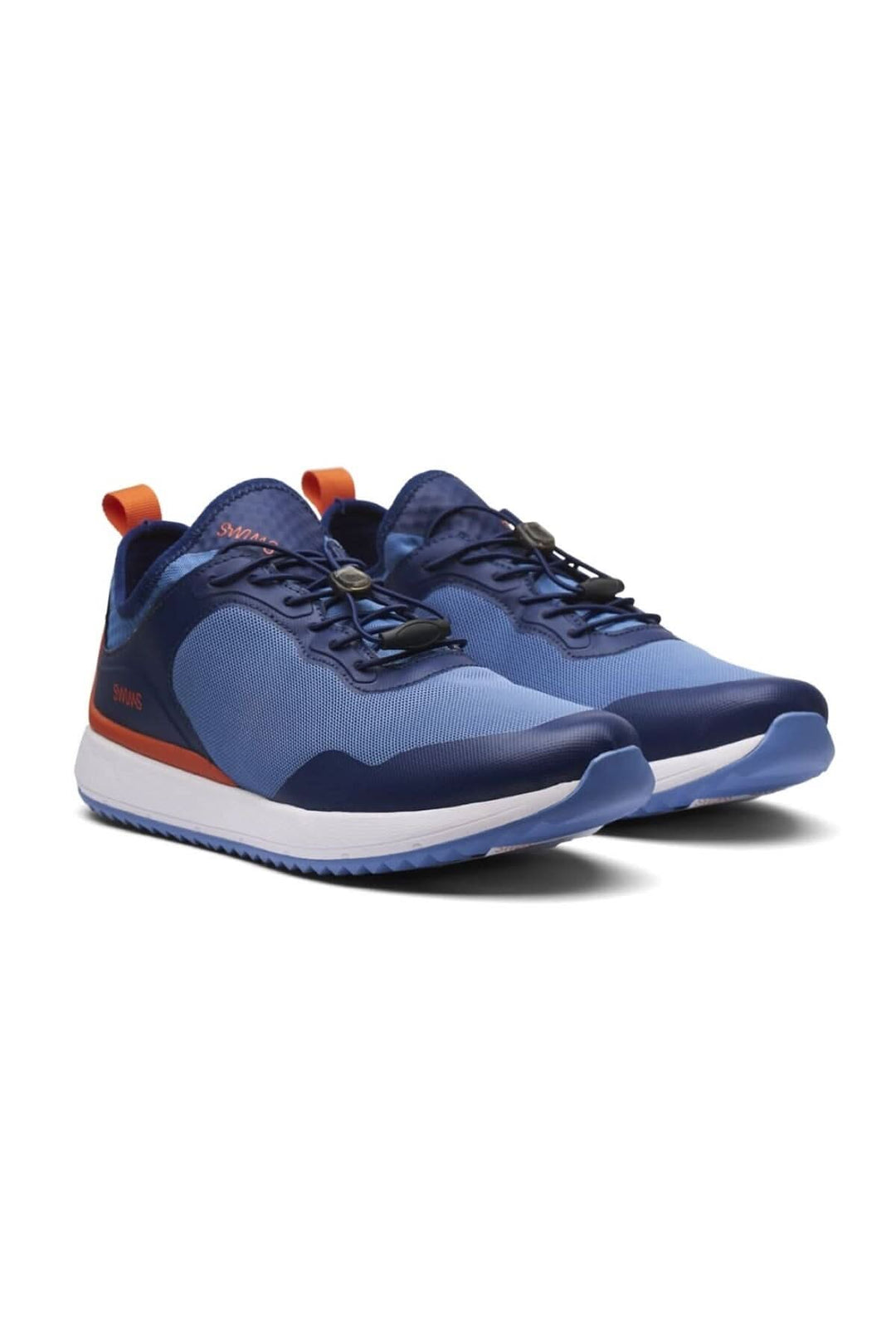 Baskets de sport Ocean Runner en nylon bleu avec lacets, semelle extérieure en EVA pour drainage et confort.