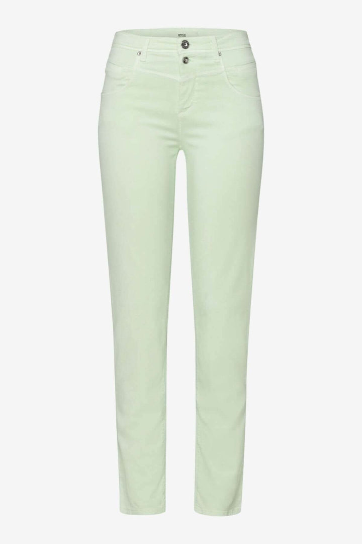 Pantalon femme cinq poches de coupe skinny couleur vert clair, style sportif, marque Brax.