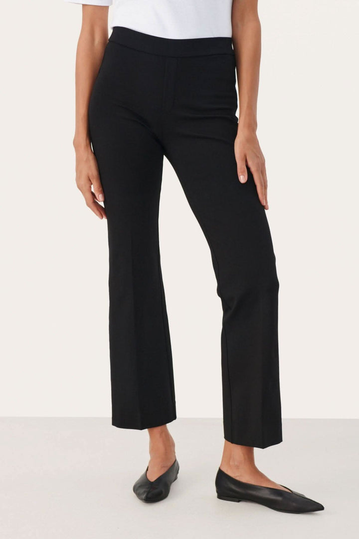Pantalon classique Ponta noir avec coupe droite et bande élastique à la taille, style chic et confortable.