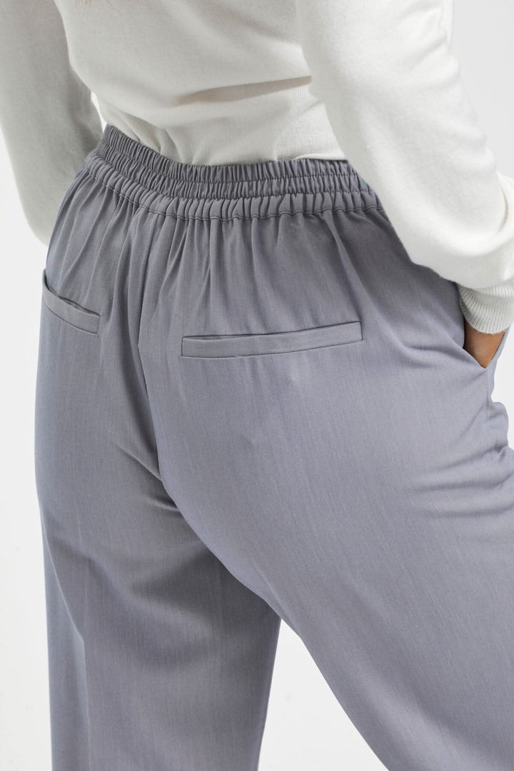 Pantalon court Sakura avec taille élastique et fausses poches à l&