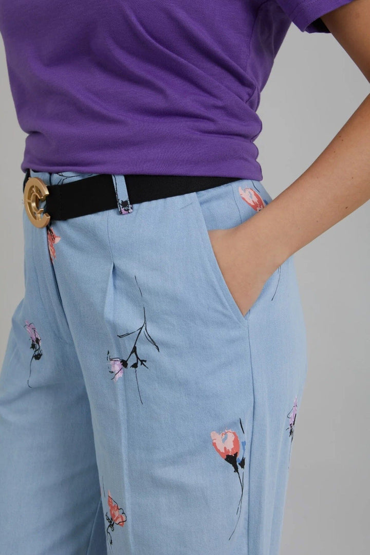 Pantalon large avec imprimé floral en denim Femme - Bas - Pantalon coster