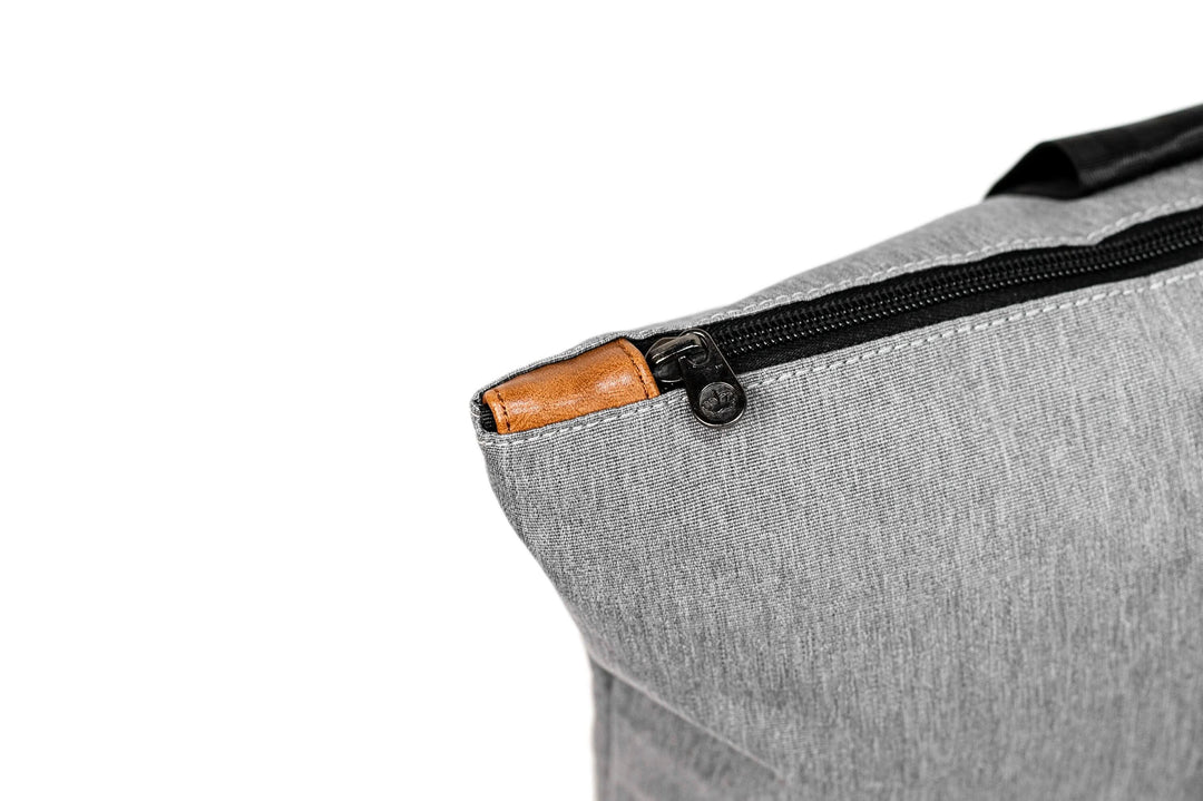Close-up of the PKG Lawrence 16L tote bag&