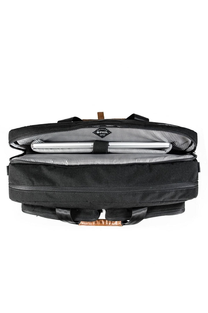 Sac à dos Messager recyclé 31L ouvert, montrant intérieur en tissu satiné rayé et espace pour ordinateur.