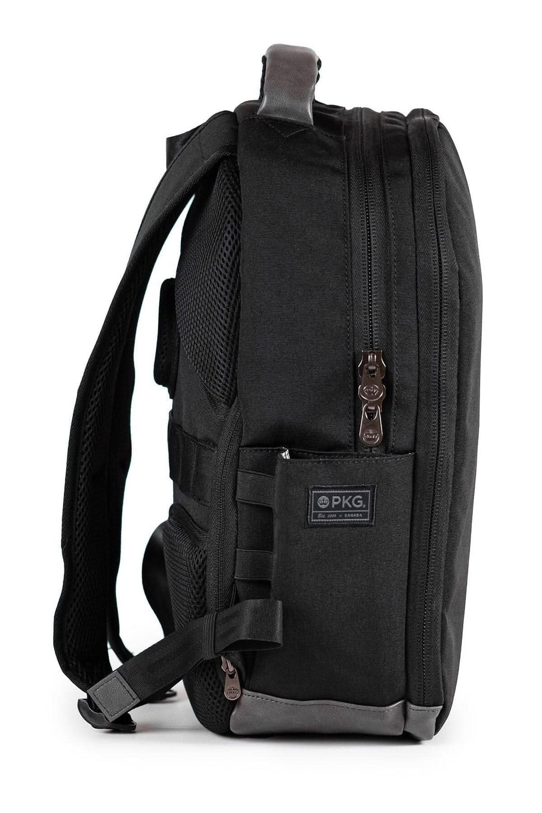 Sac à dos recyclé PKG Durham 17L, profil mince, rangement fonctionnel, tissu extérieur en polyester recyclé.