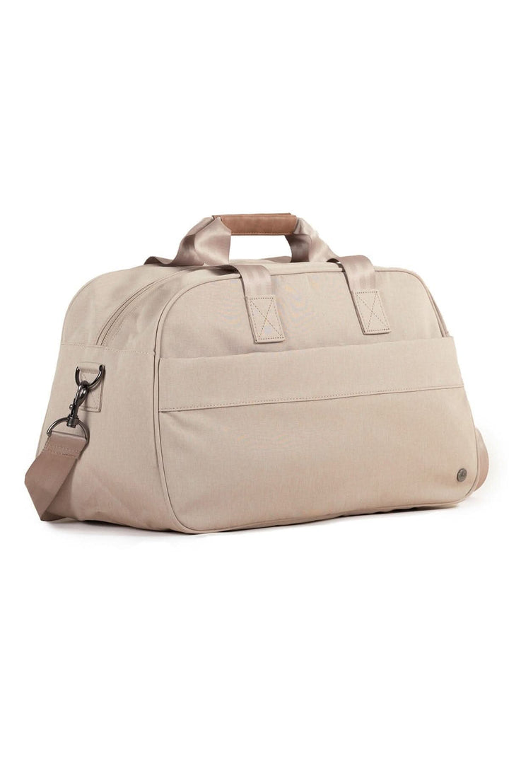 Sac de sport recyclé PKG Westmount 26L, beige, avec bandoulière et poignées, matériau résistant.
