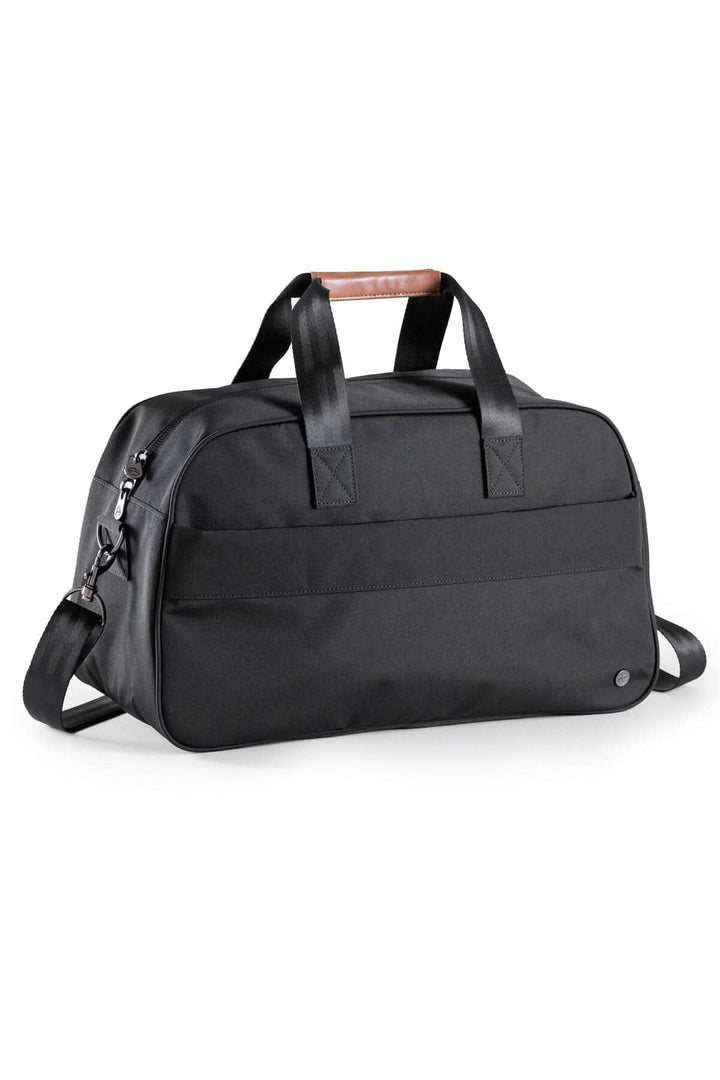 Sac de sport recyclé 26L Westmount en polyester noir avec poignées en cuir végétalien.