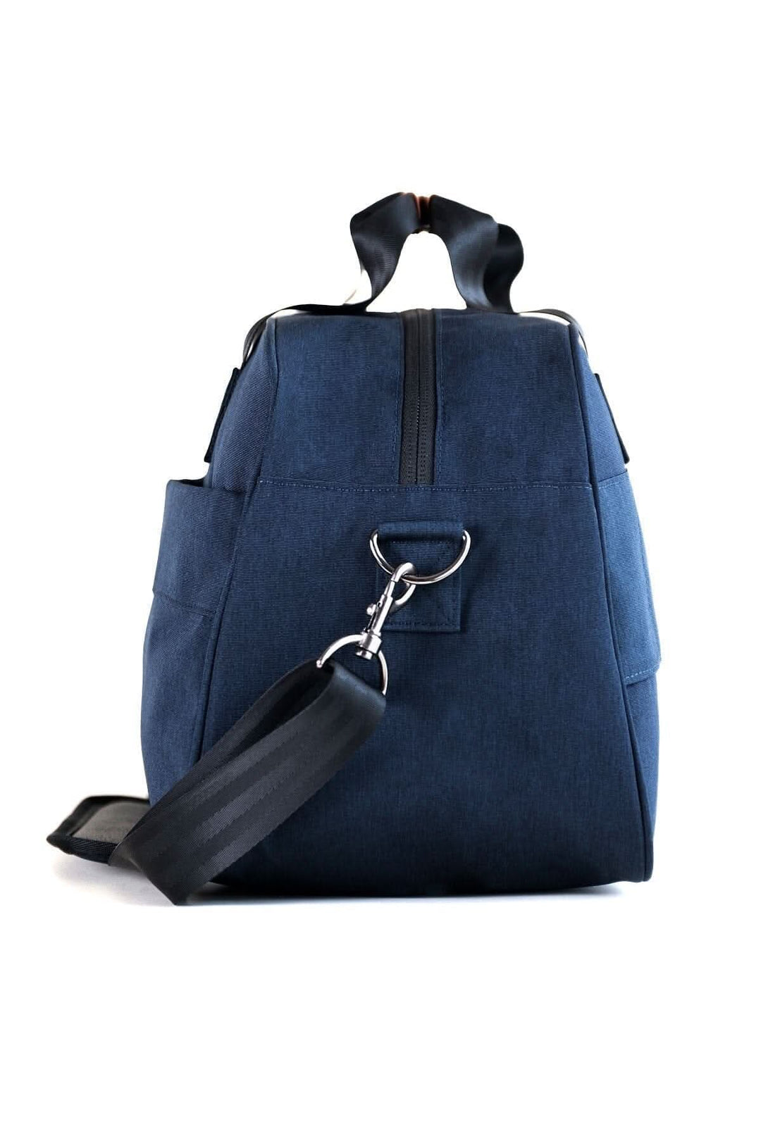 Sac de sport recyclé PKG Westmount 26L vue arrière avec sangle rembourrée et accrochage, couleur bleu.