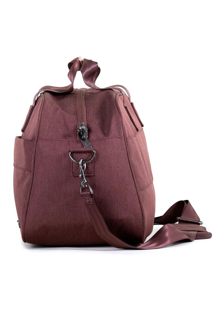 Sac de sport recyclé PKG Westmount 26L en polyester résistant, vue arrière, couleur bordeaux.