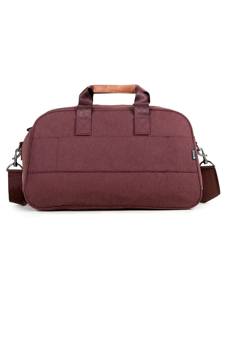 Sac de sport recyclé Westmount 26L en polyester, couleur bordeaux avec bandoulière et poignées.